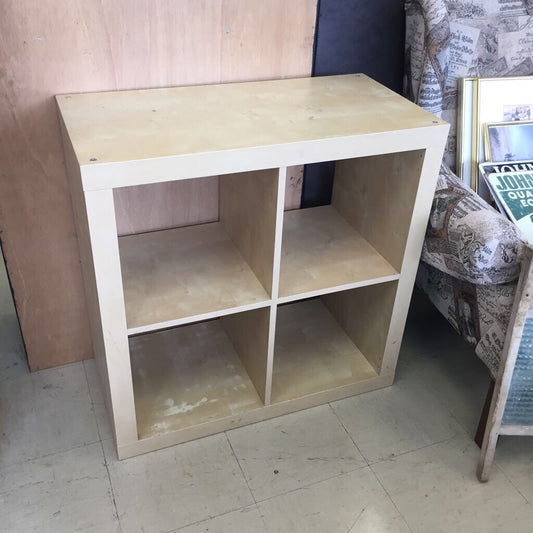 4 cube shelf