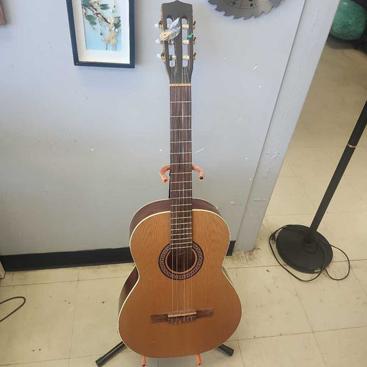 La Patrie Classical Guitar With Stand