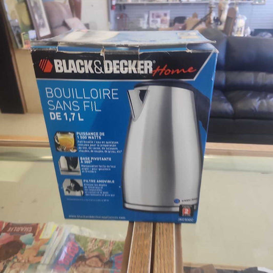 Black & Decker Electric Kettle-New in Box- Not Tested