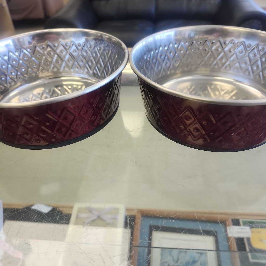 Pet Food/Water Dishes