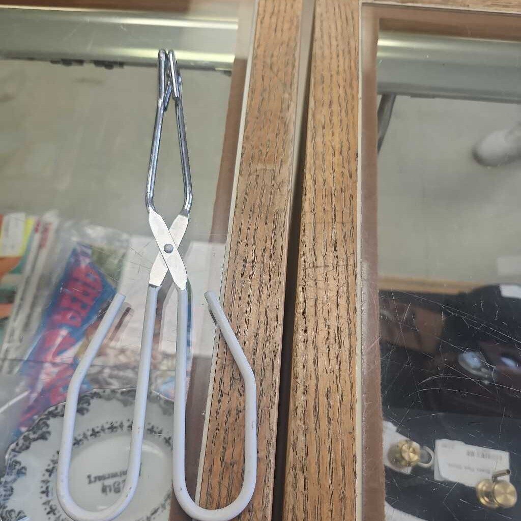 Tongs