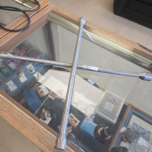 4-Way Cross Lug Wrench