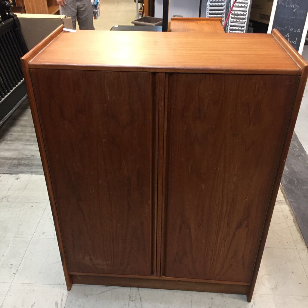 Armoire With 6 Drawers