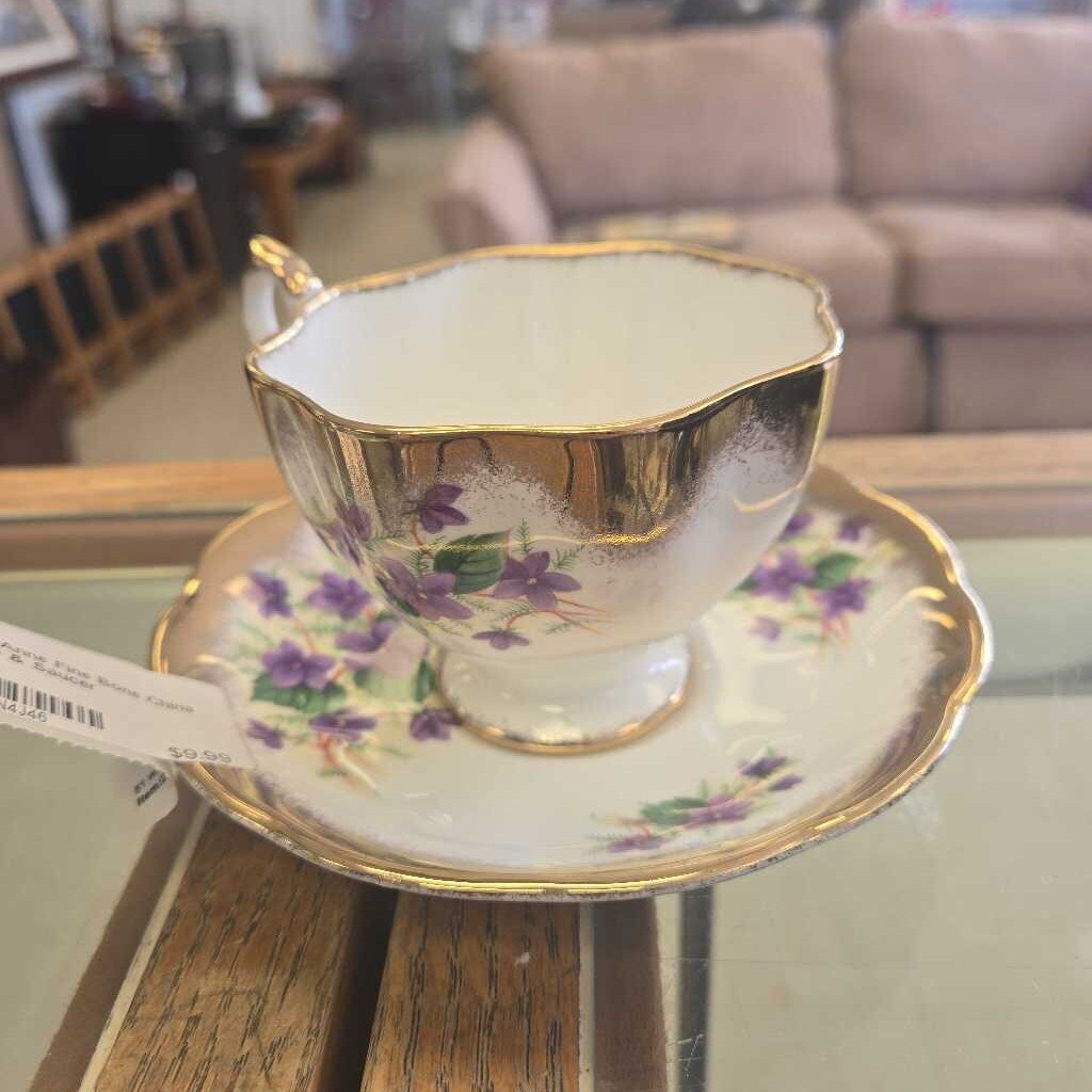 Queen Anne Fine Bone China Teacup & Saucer