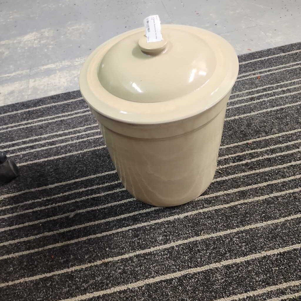 3 Gallon Stoneware Pot With Lid