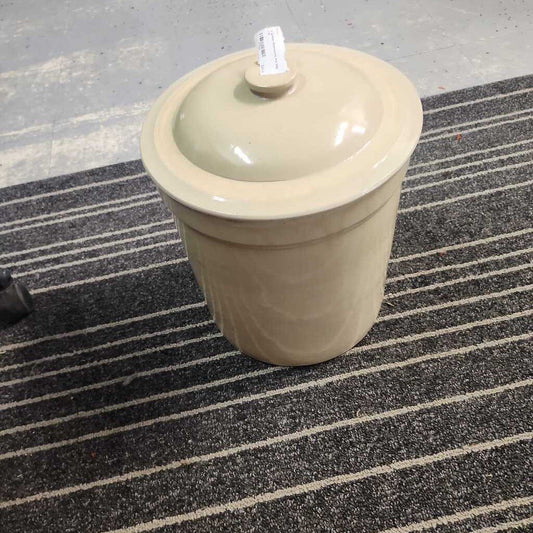 3 Gallon Stoneware Pot With Lid