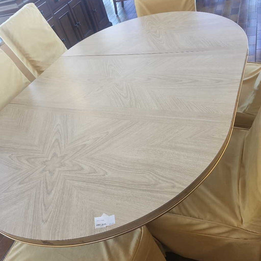 Dinng Table