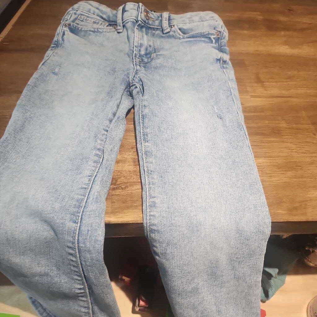 Size 6 Gap Demin Jeans
