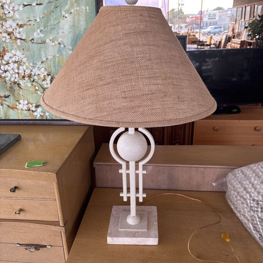 Table lamp with bamboo shade