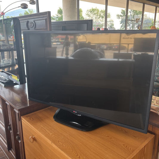 42 inch LG smart TV