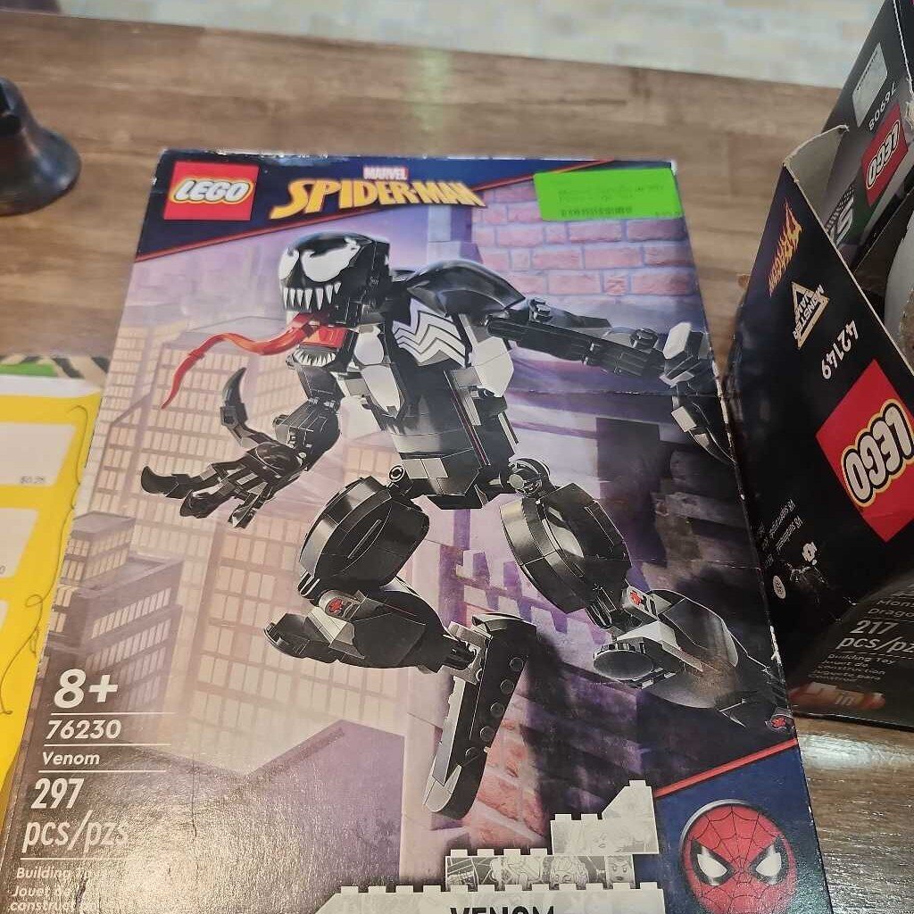 Marvel Spiderman 297 Piece Lego Set