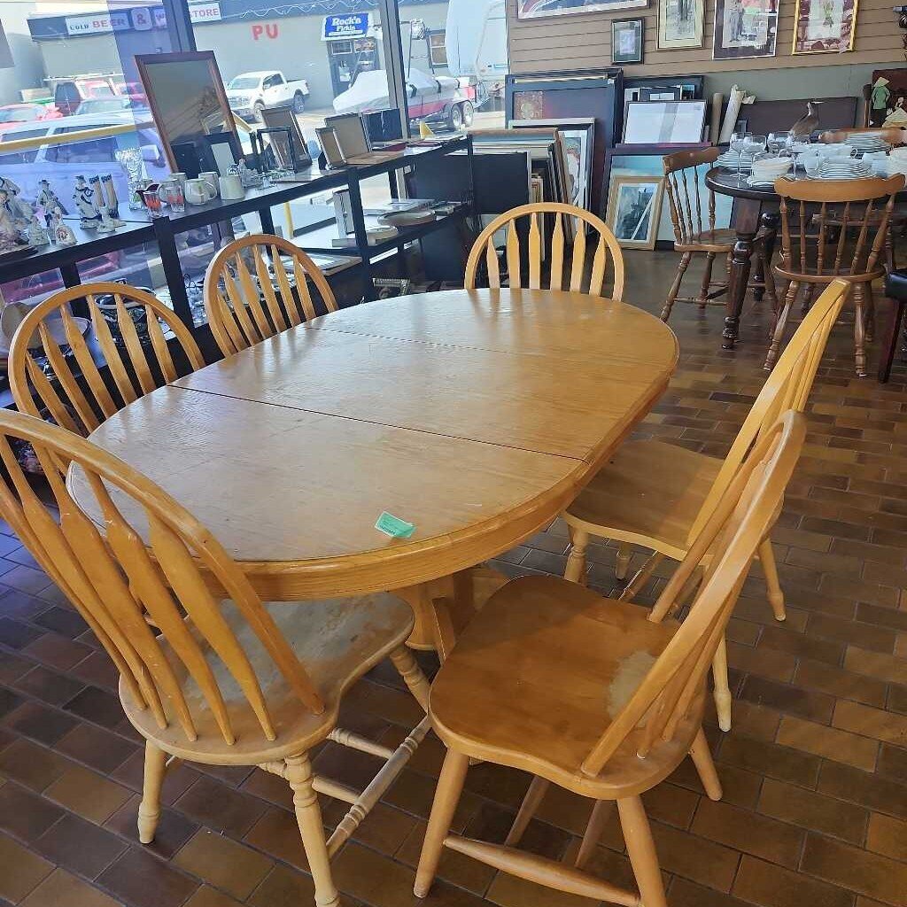 Pedestal Table With 6 Chairs