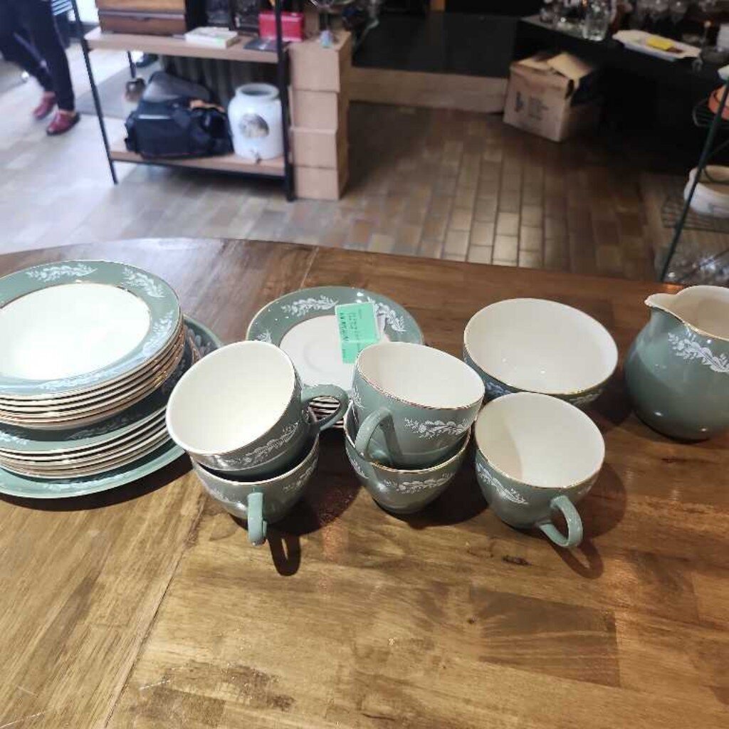 26 Piece Lord Nelson Tea Set