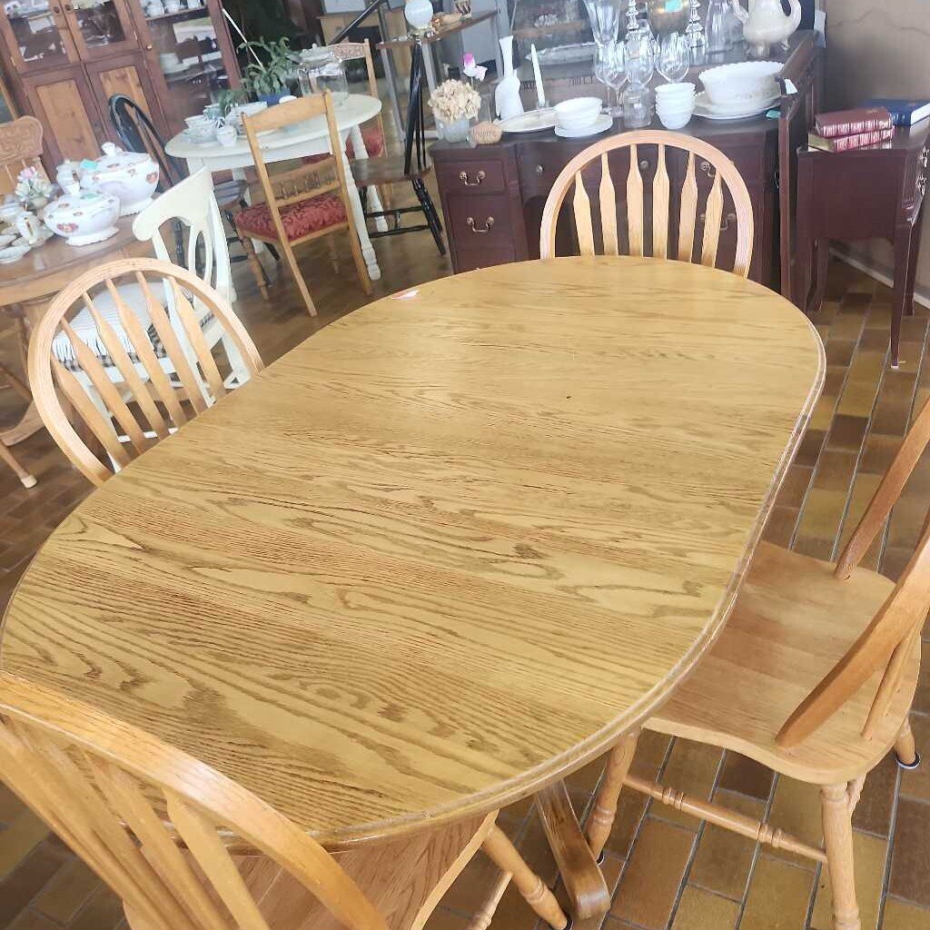 Oak Table With 7 Chairs