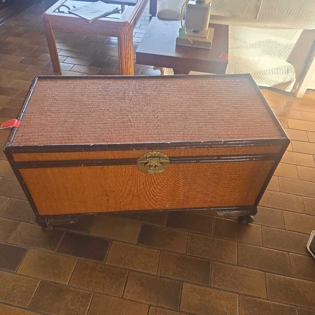 Handwoven Wicker/Rattan Storage Trunk