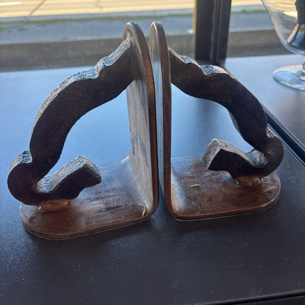 Rail anchor bookends