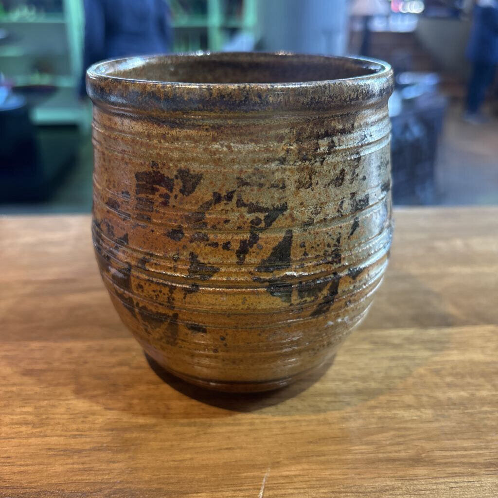 Ceramic tea cup