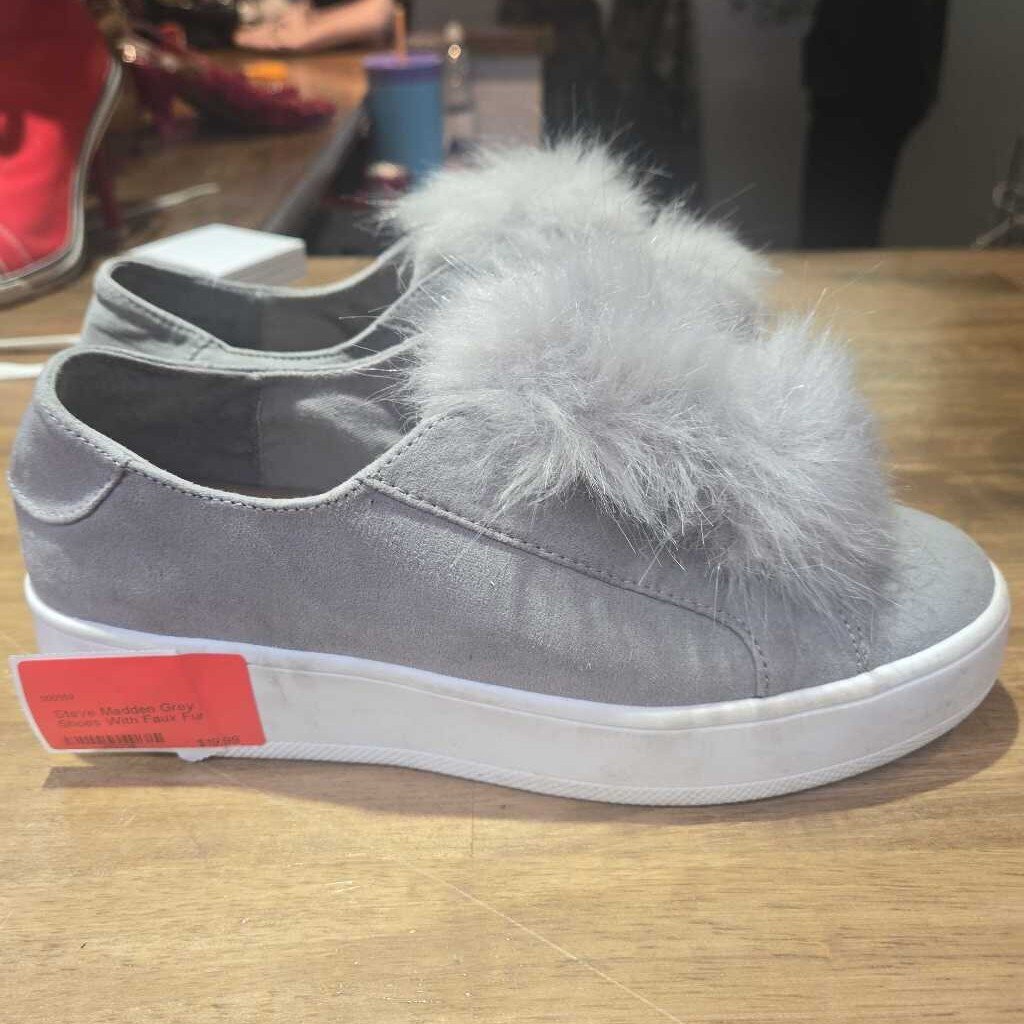 Steve Madden Grey Shoes With Faux Fur