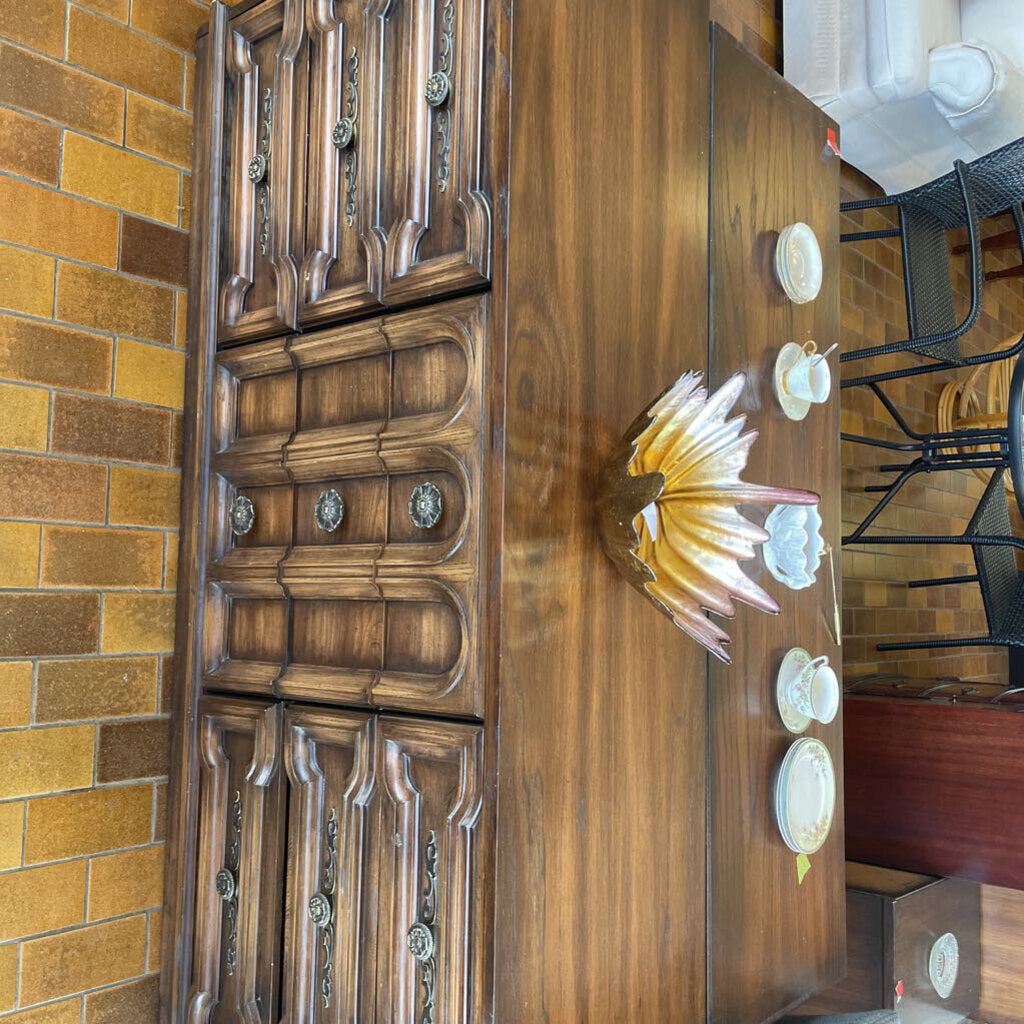 9-drawer Dresser