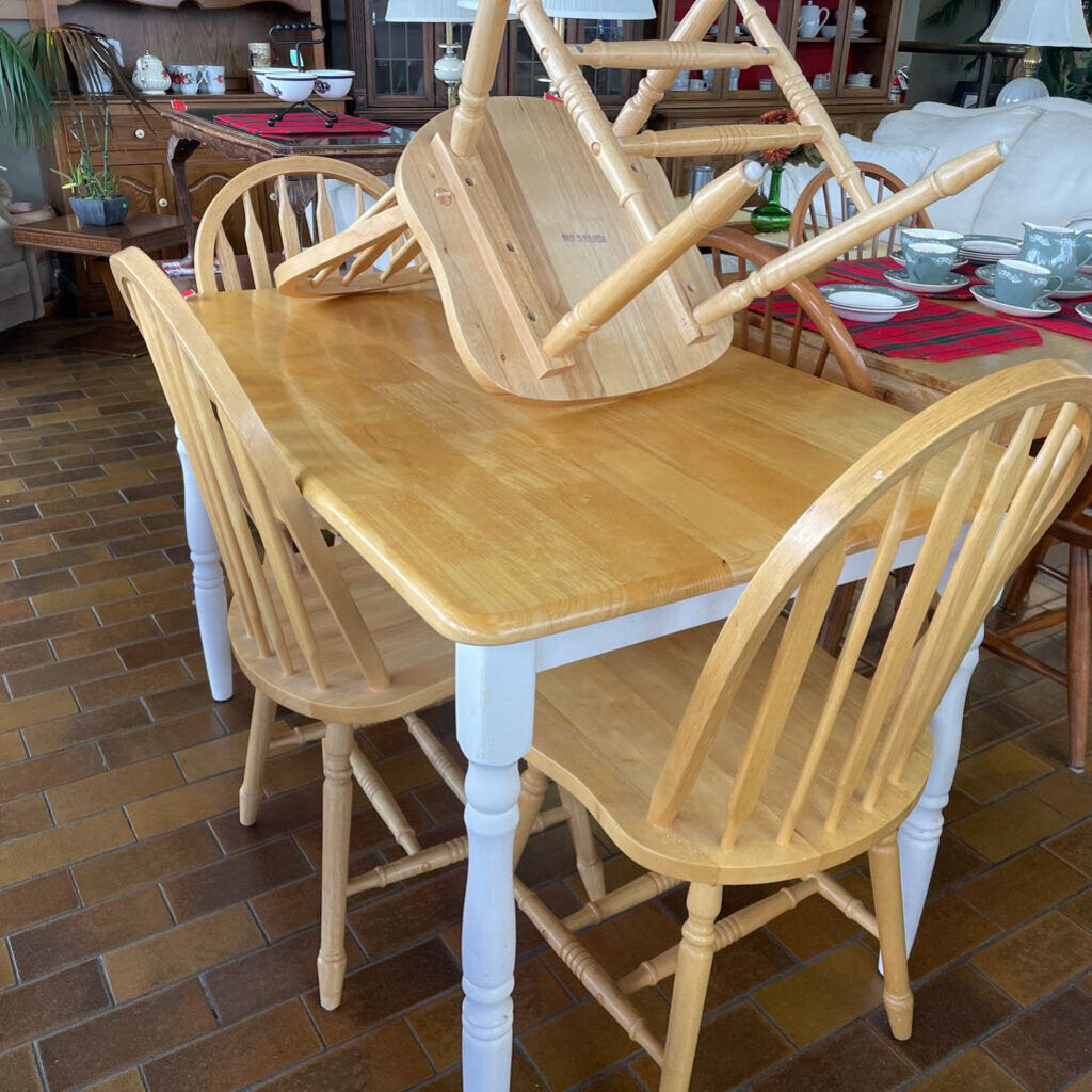 Small Light Wood Table With 4 Chairs