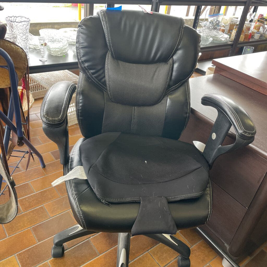 Small office chair